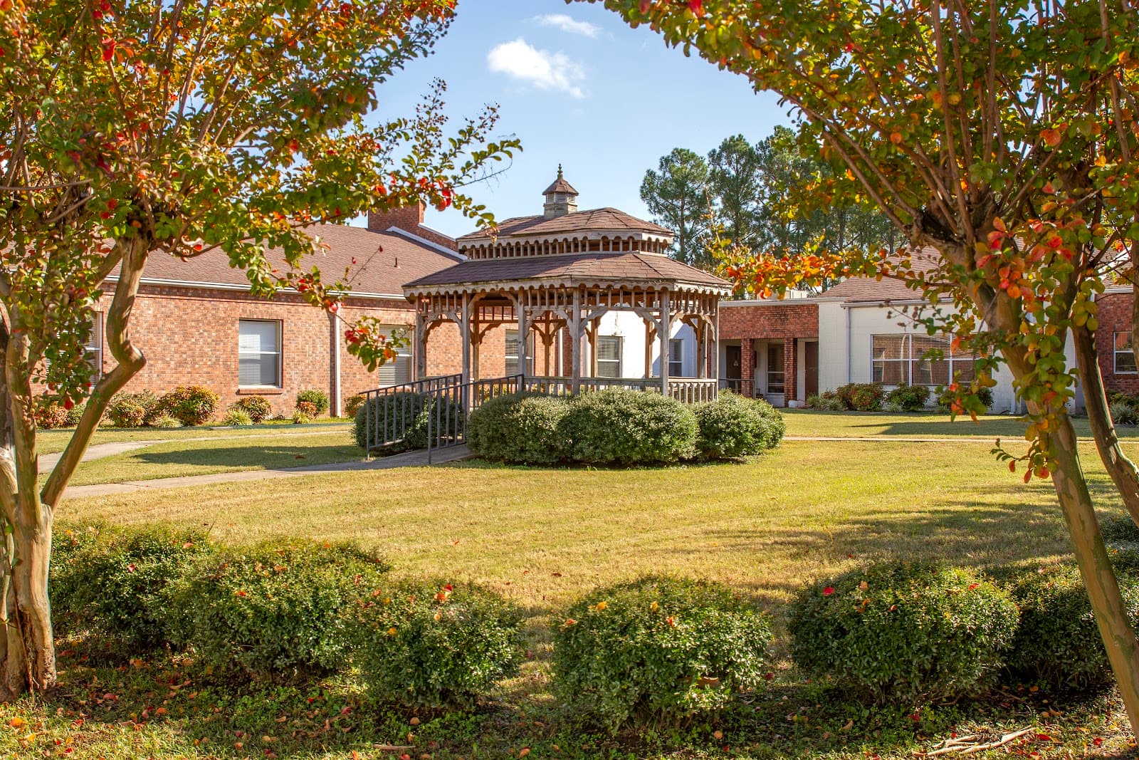 The Blossoms at Woodland Hills Rehab & Nursing Center