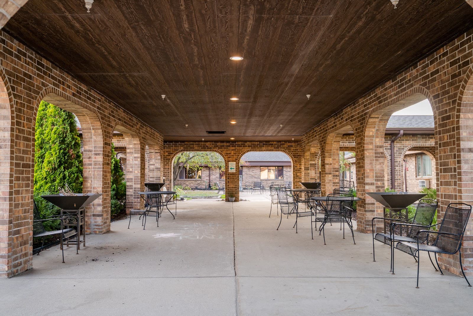Royal Oaks Nursing and Rehabilitation