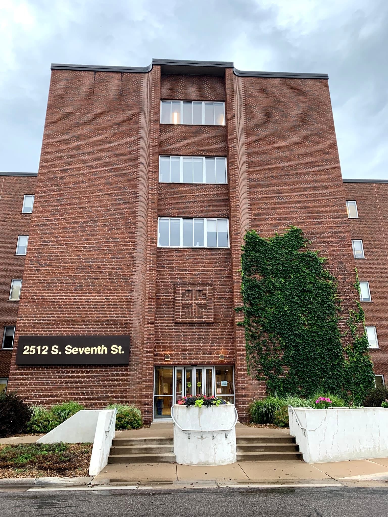 M Health Fairview Acute Rehabilitation Center