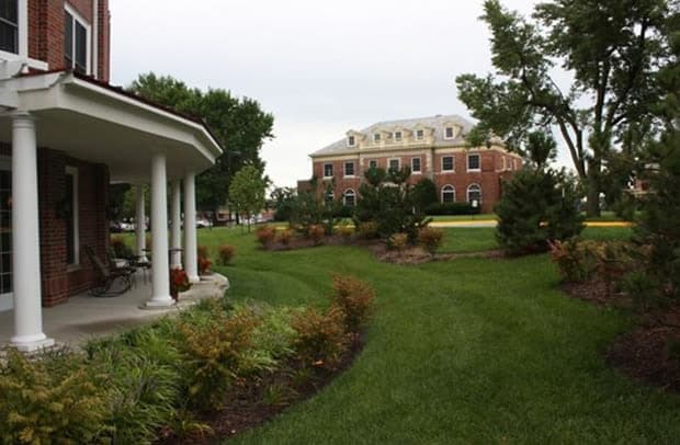 Armour Oaks Senior Living Community