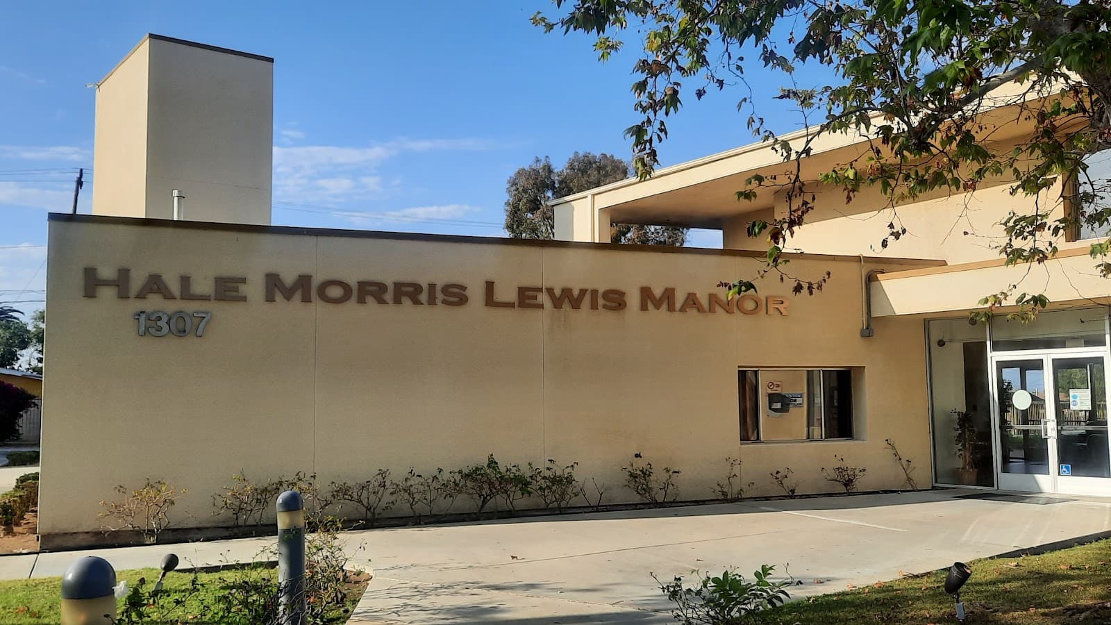 Hale Morris Lewis Manor