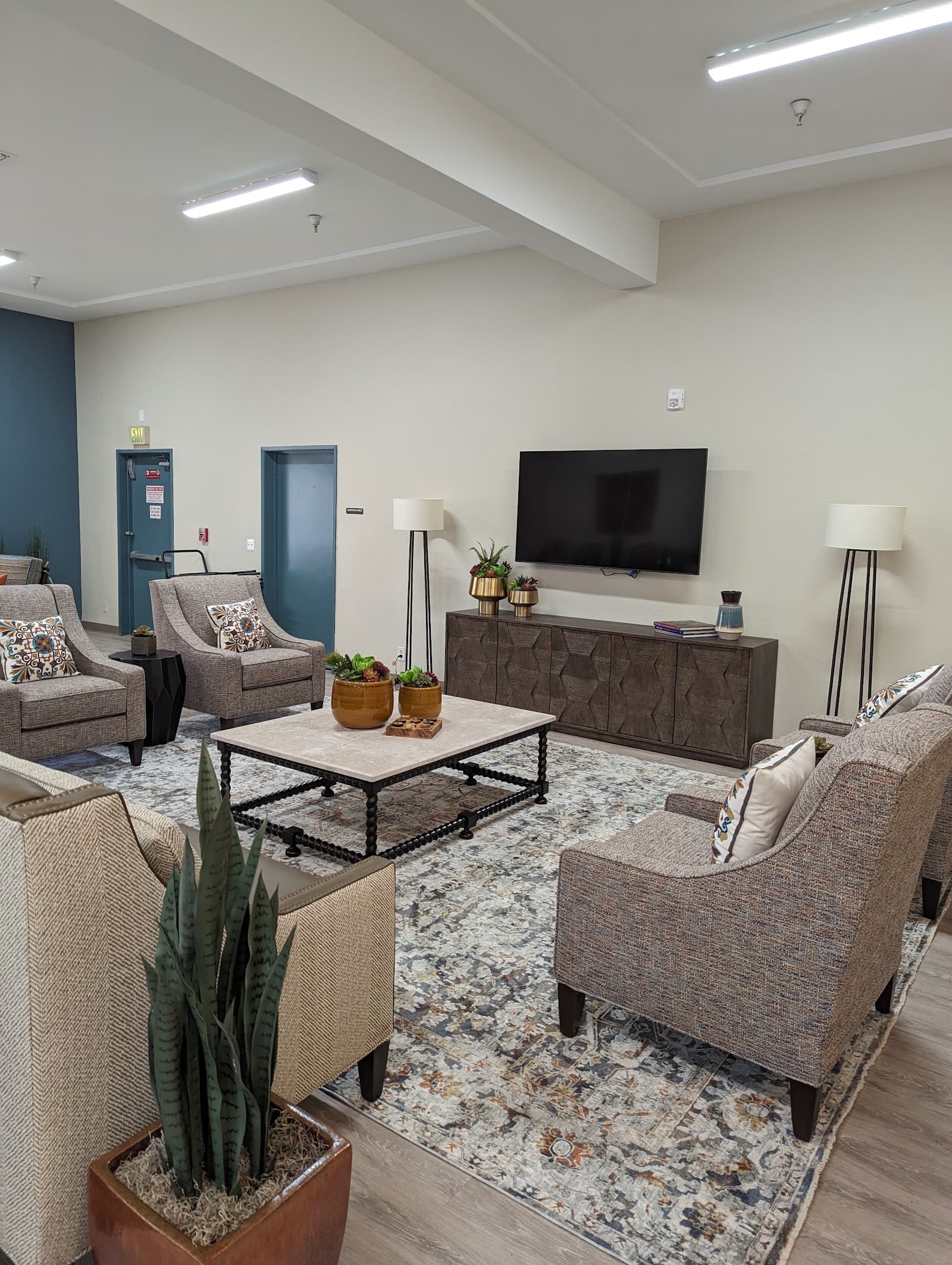 Sunny Garden Apartments