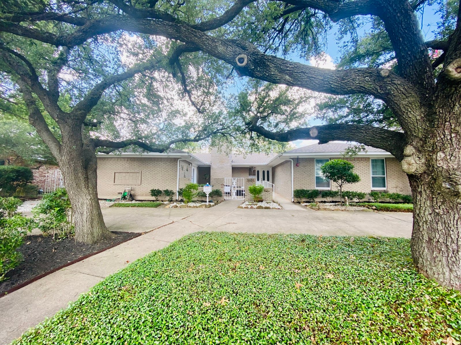 Noble Oaks Assisted Living & Memory Care