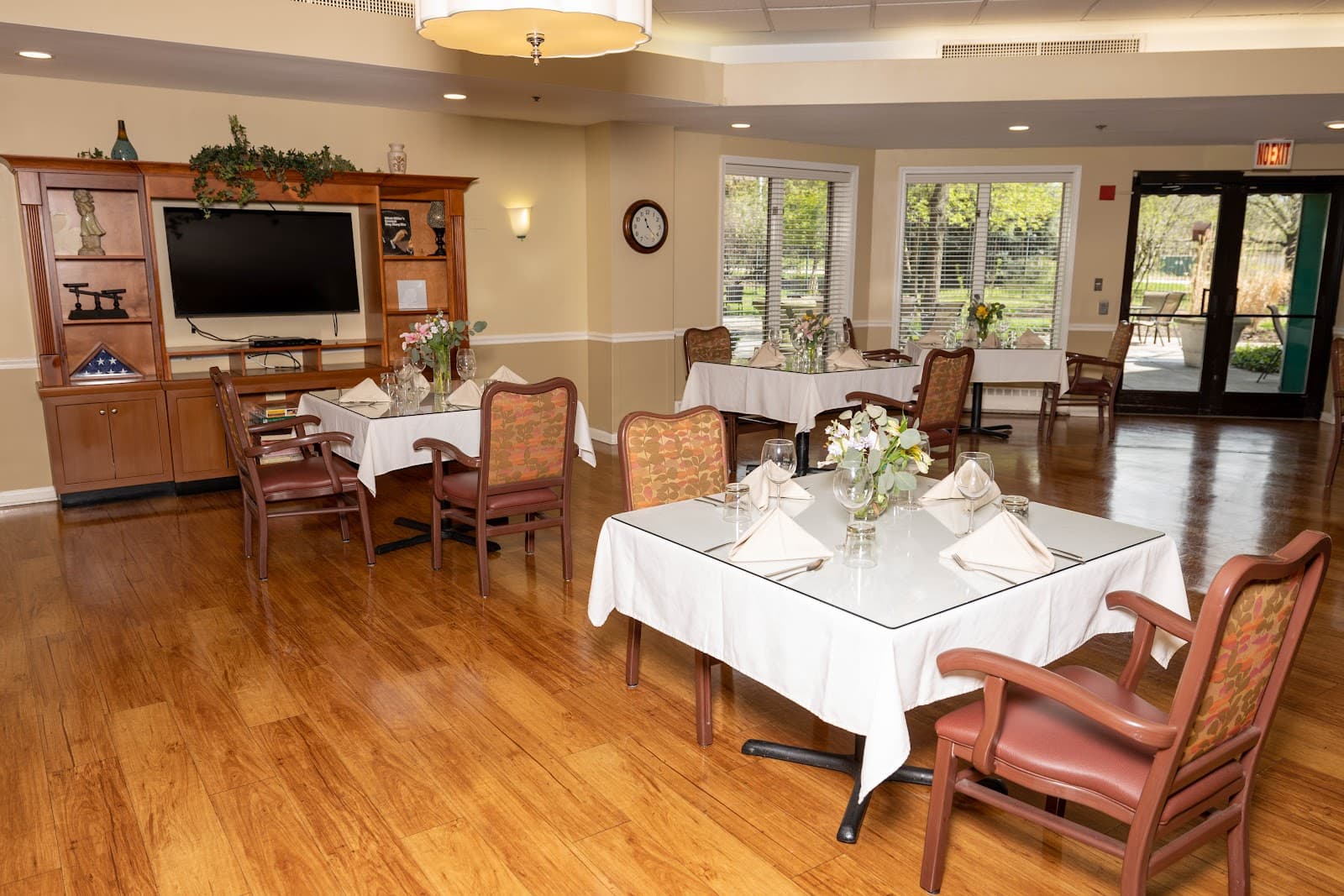 Meadowbrook Manor - Naperville