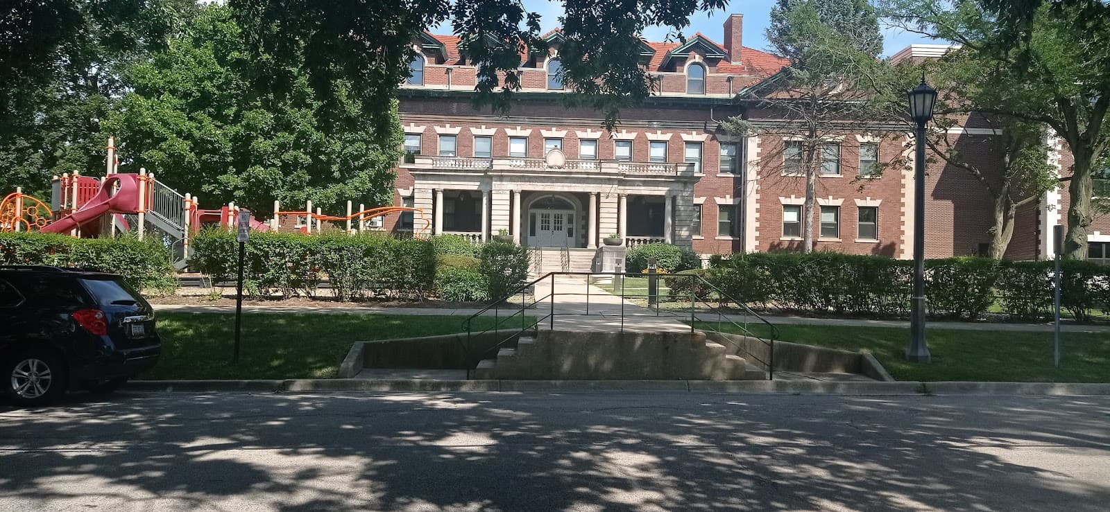 Meadowbrook Manor - Lagrange