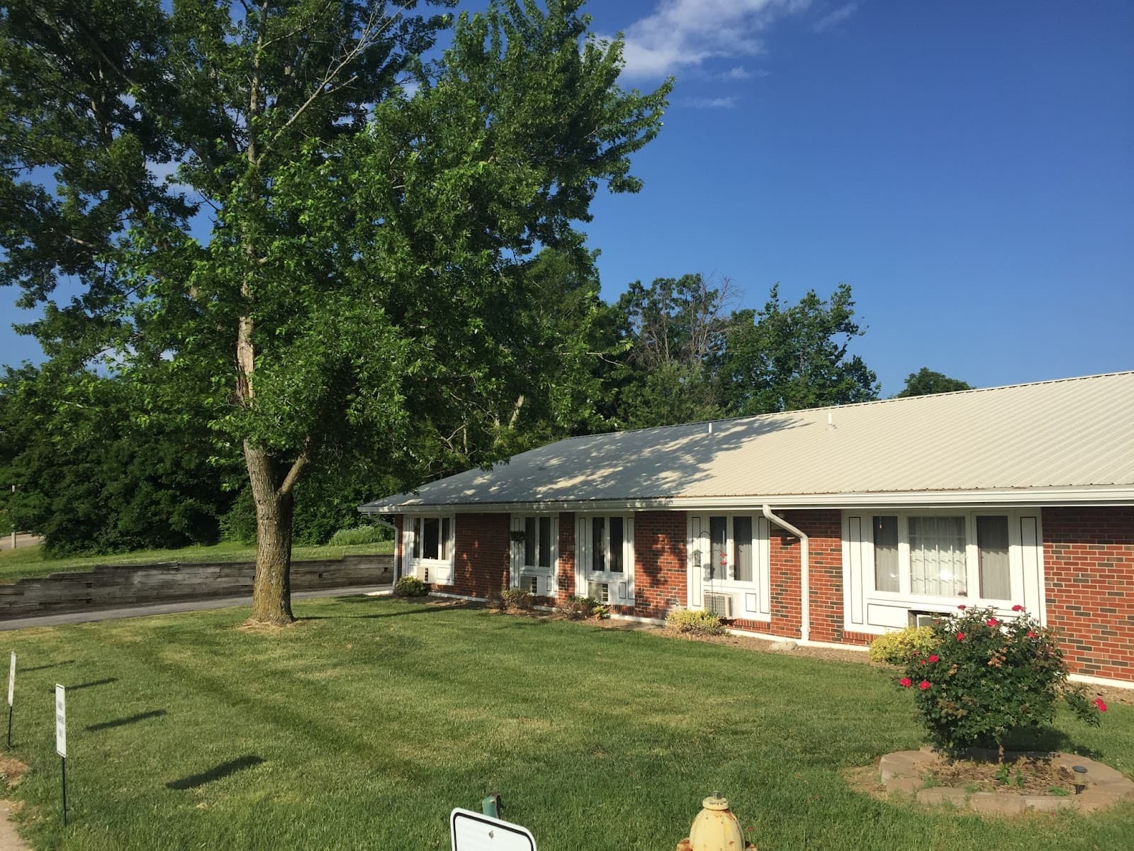 Jefferson City Manor