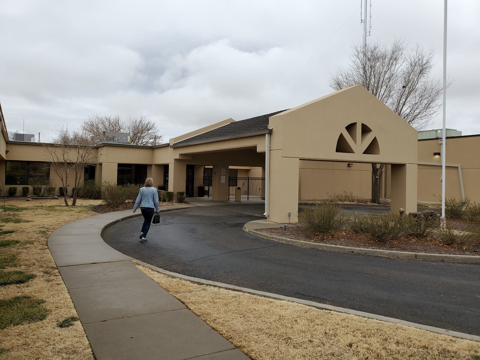 Hansford Hospital — photo 1