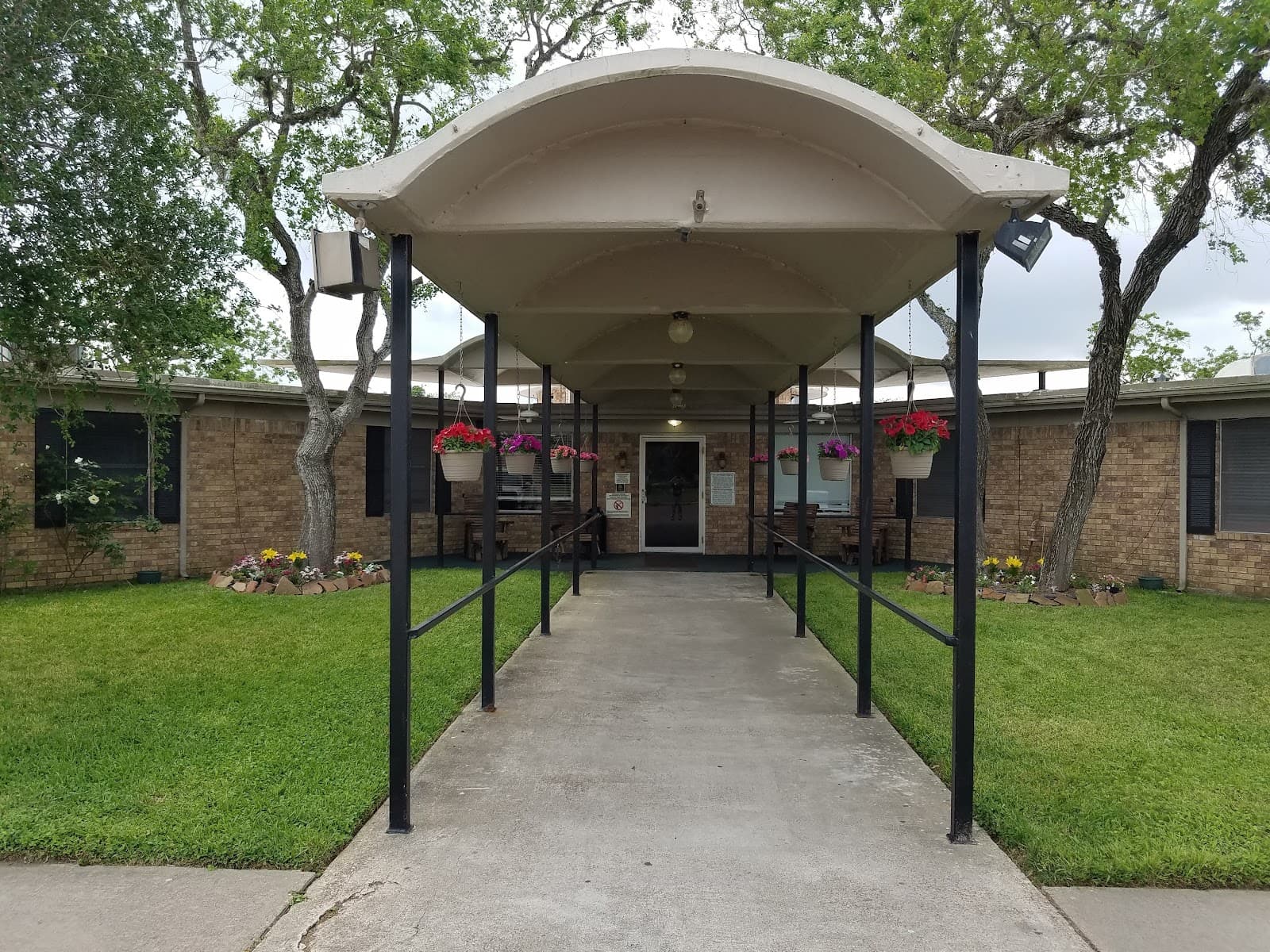Avir at Cuero