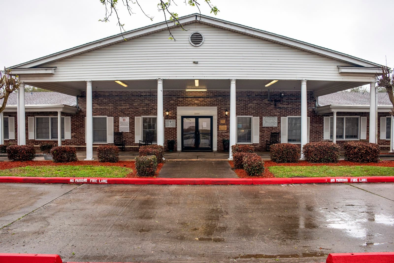 Woodlake Nursing & Rehabilitation