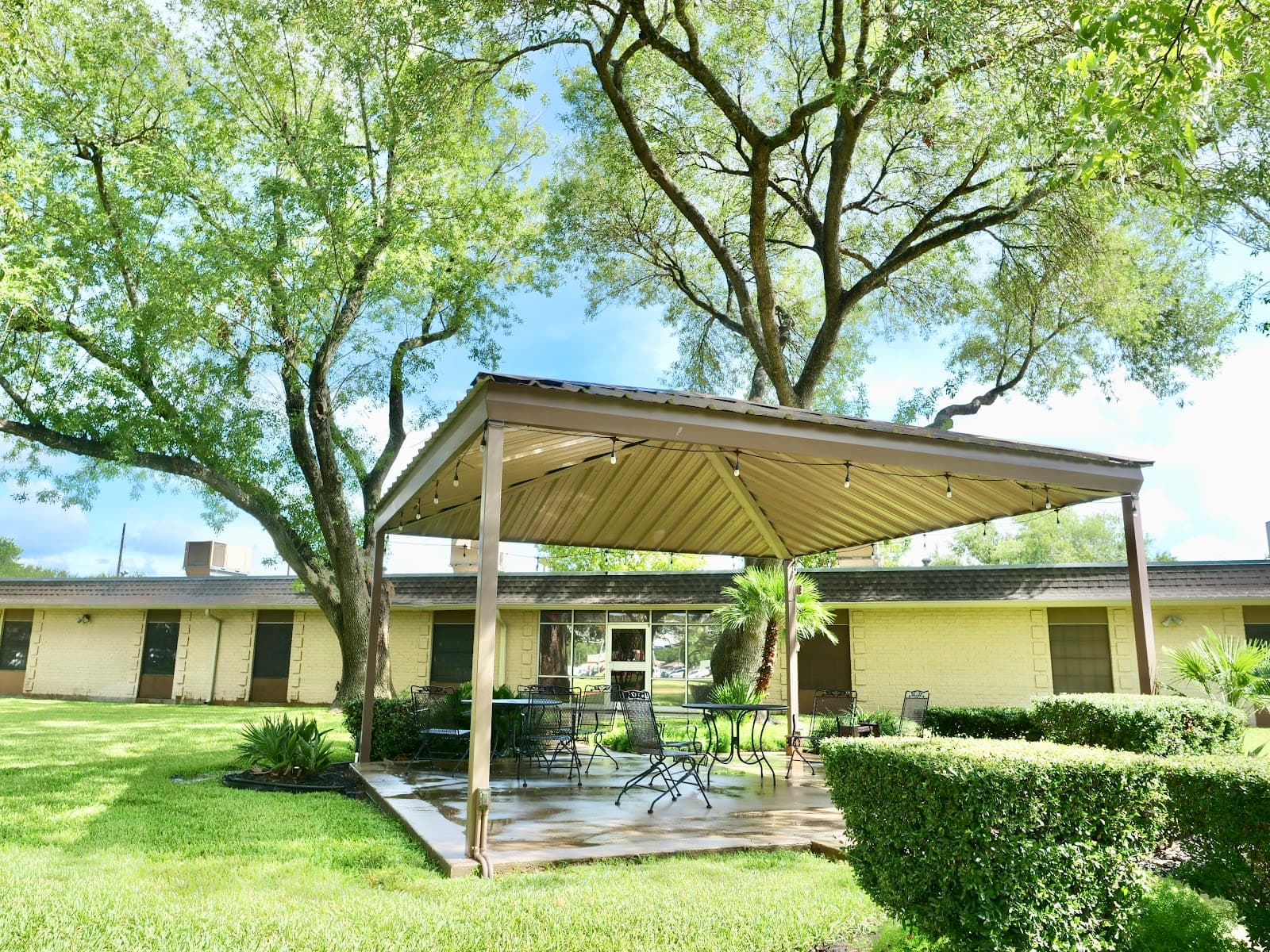 Twin Pines Nursing & Rehab Center