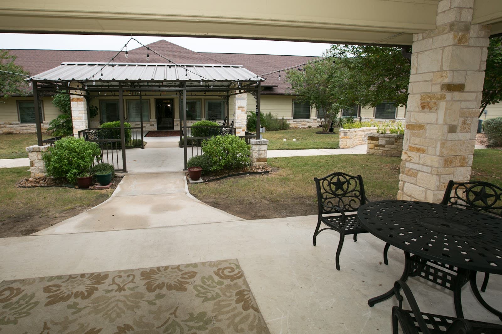 Legend Oaks Healthcare and Rehabilitation - West San Antonio