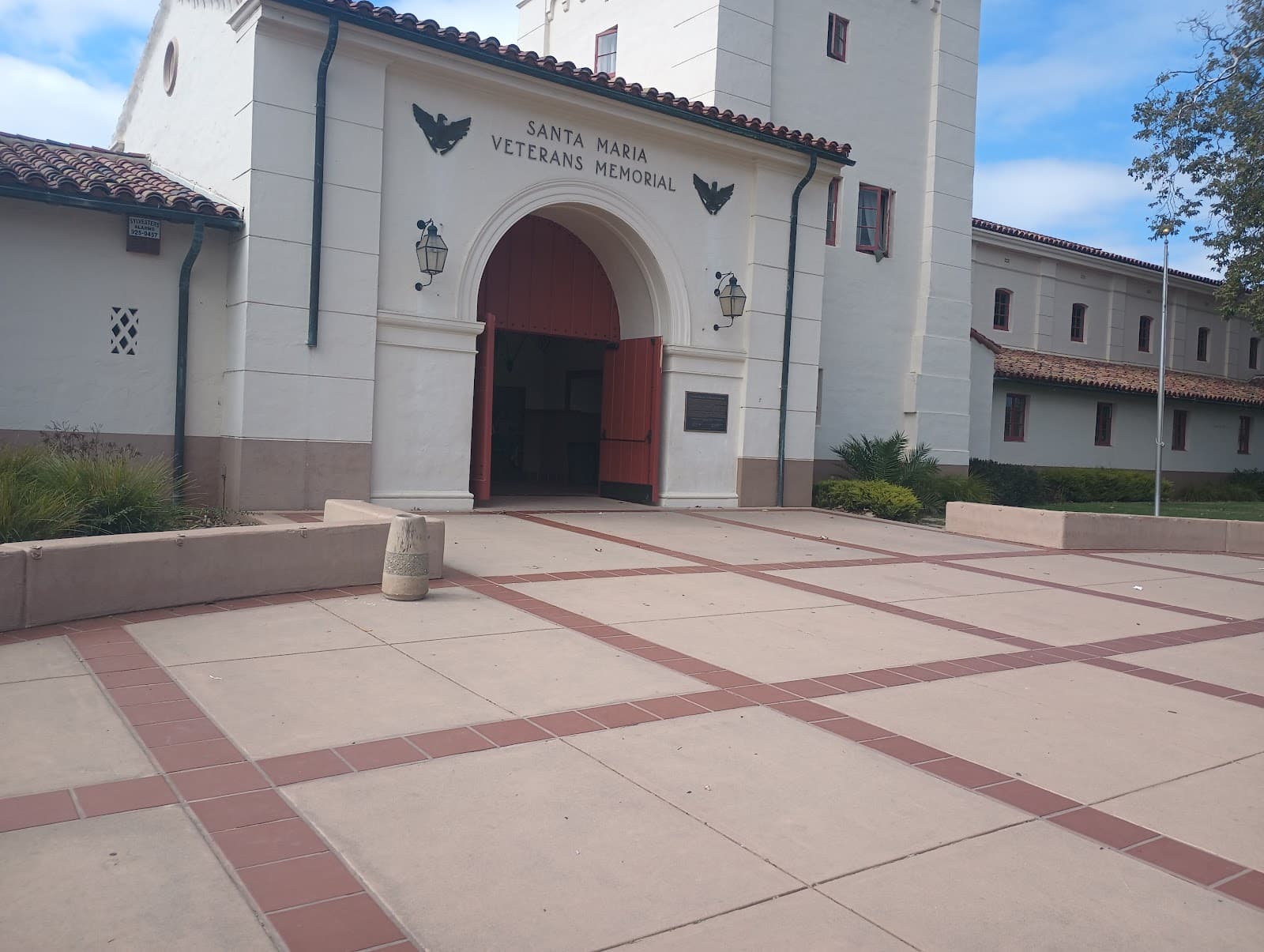 Veterans' Memorial Center