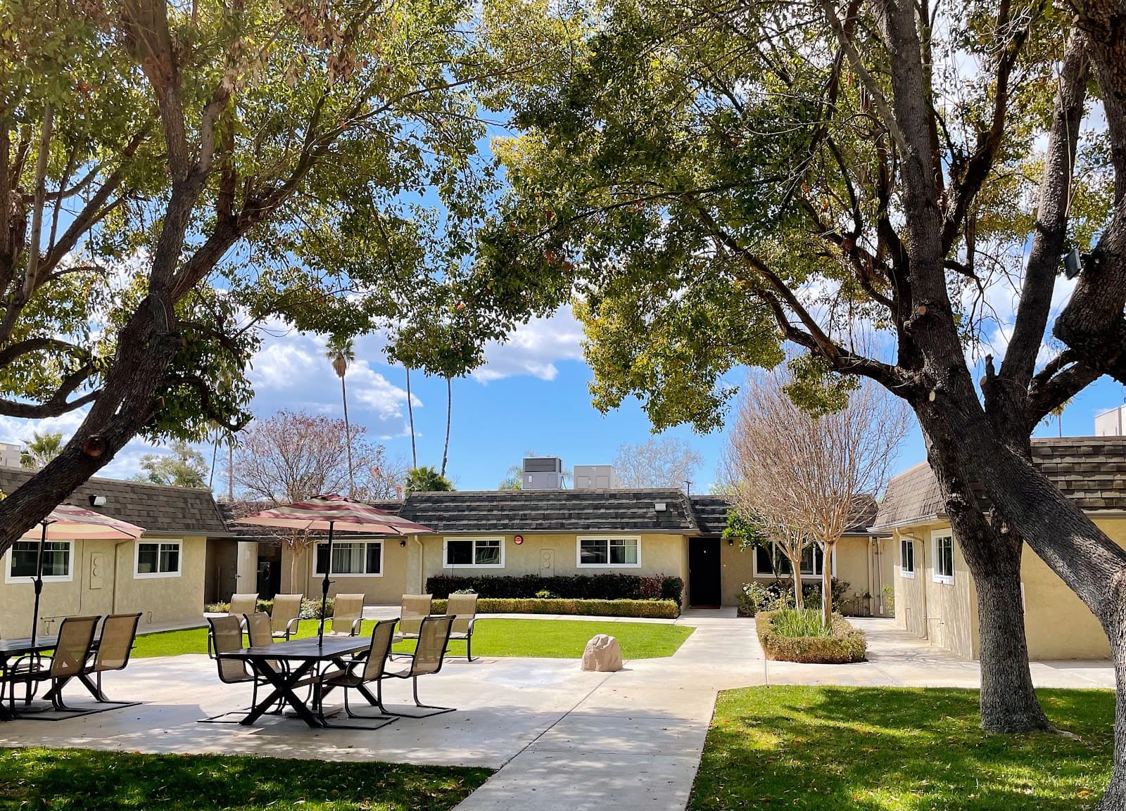 Stanford Cottages-Citrus Gardens Memory Care — photo 1