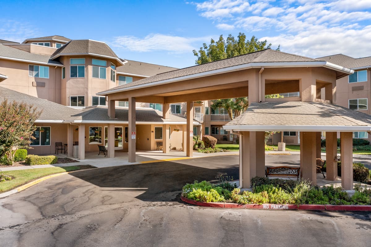 The Hampshire - A Provincial Senior Living Community