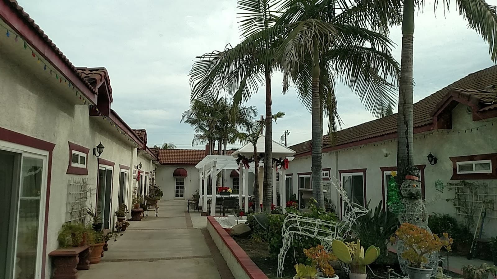Cardinal Yu-Pin Manor — photo 1