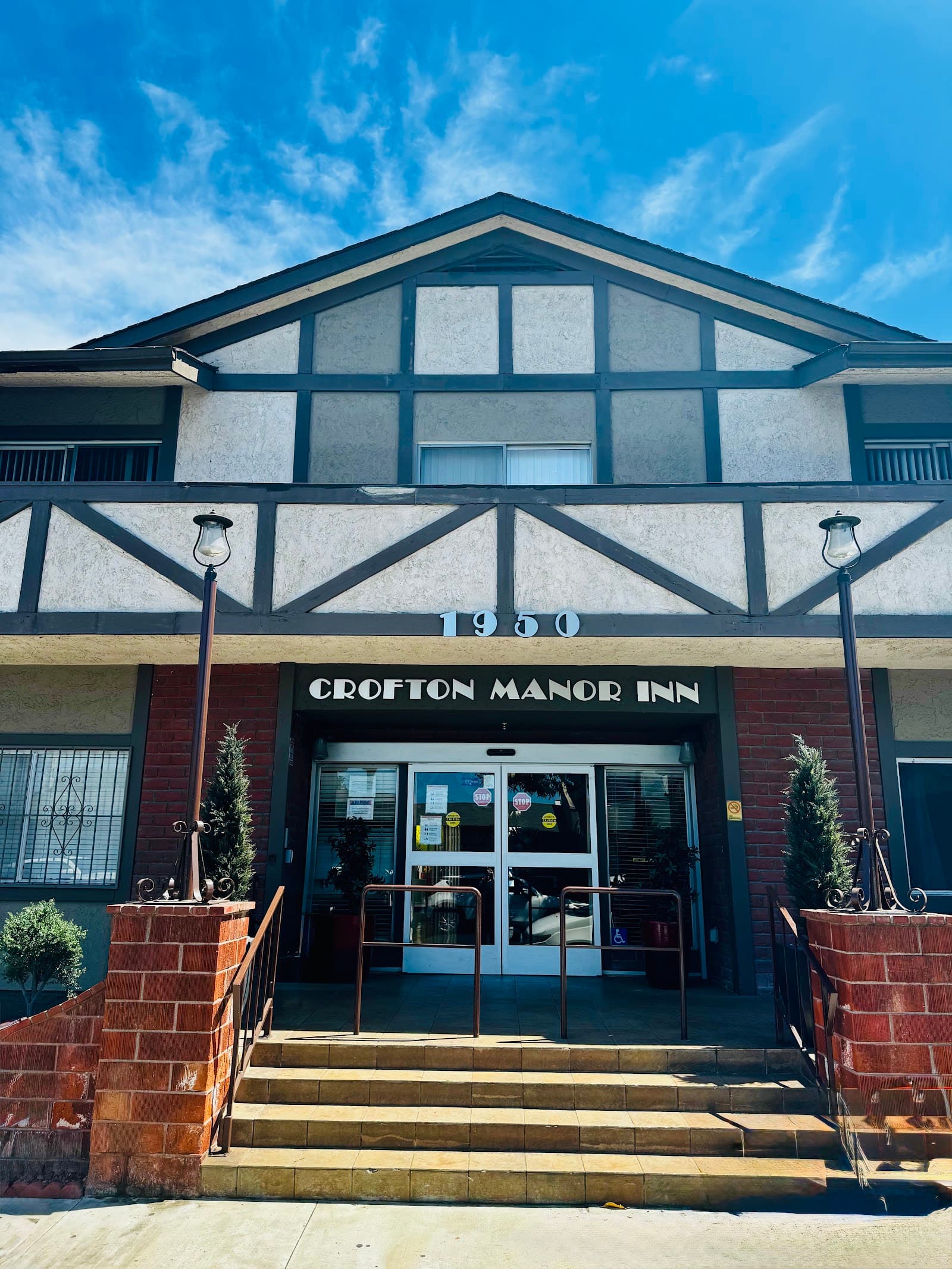 Crofton Manor Inn