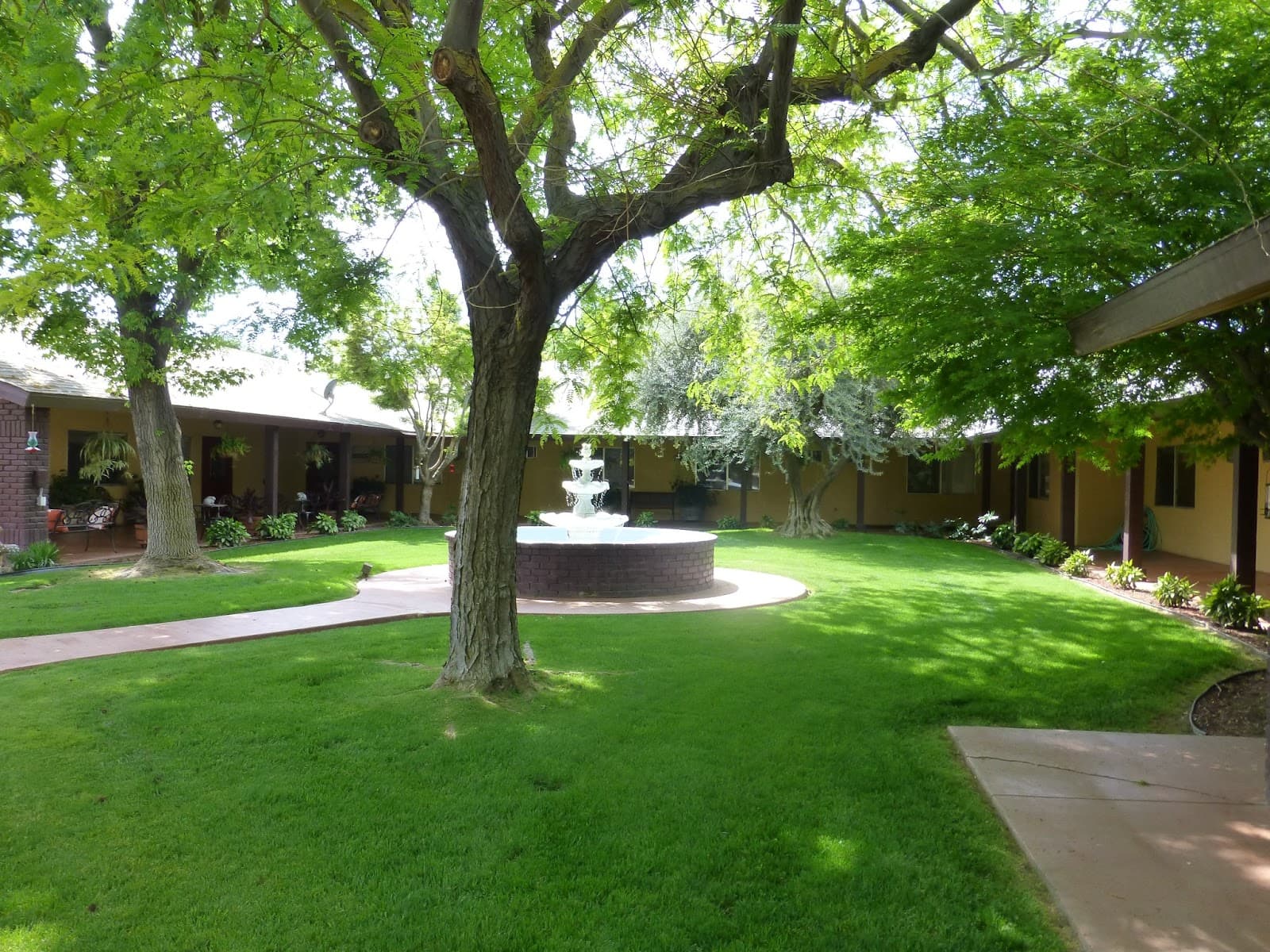 Evergreen Residence Assisted Living and Alzheimer's Care