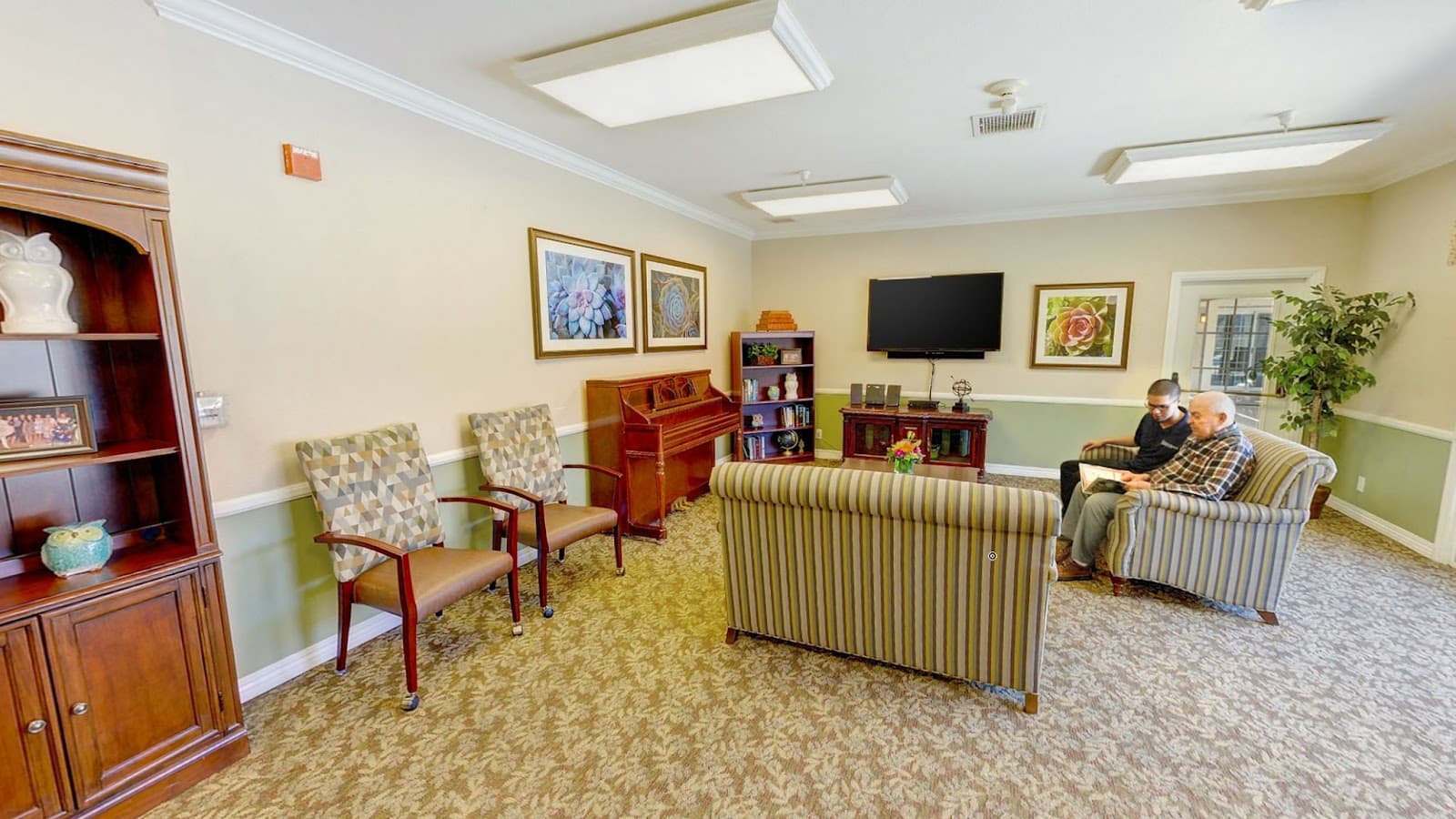 Silverado Tustin Hacienda Memory Care Community