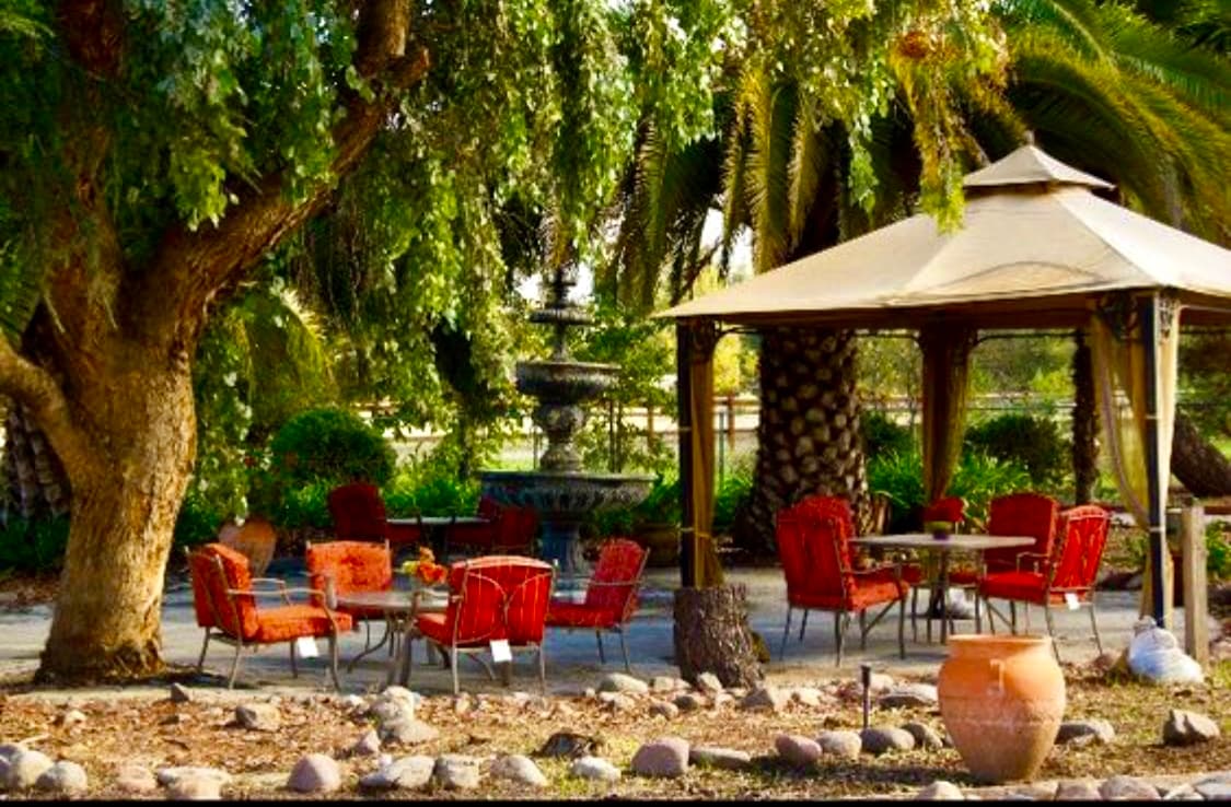 Whispering Pines Inn