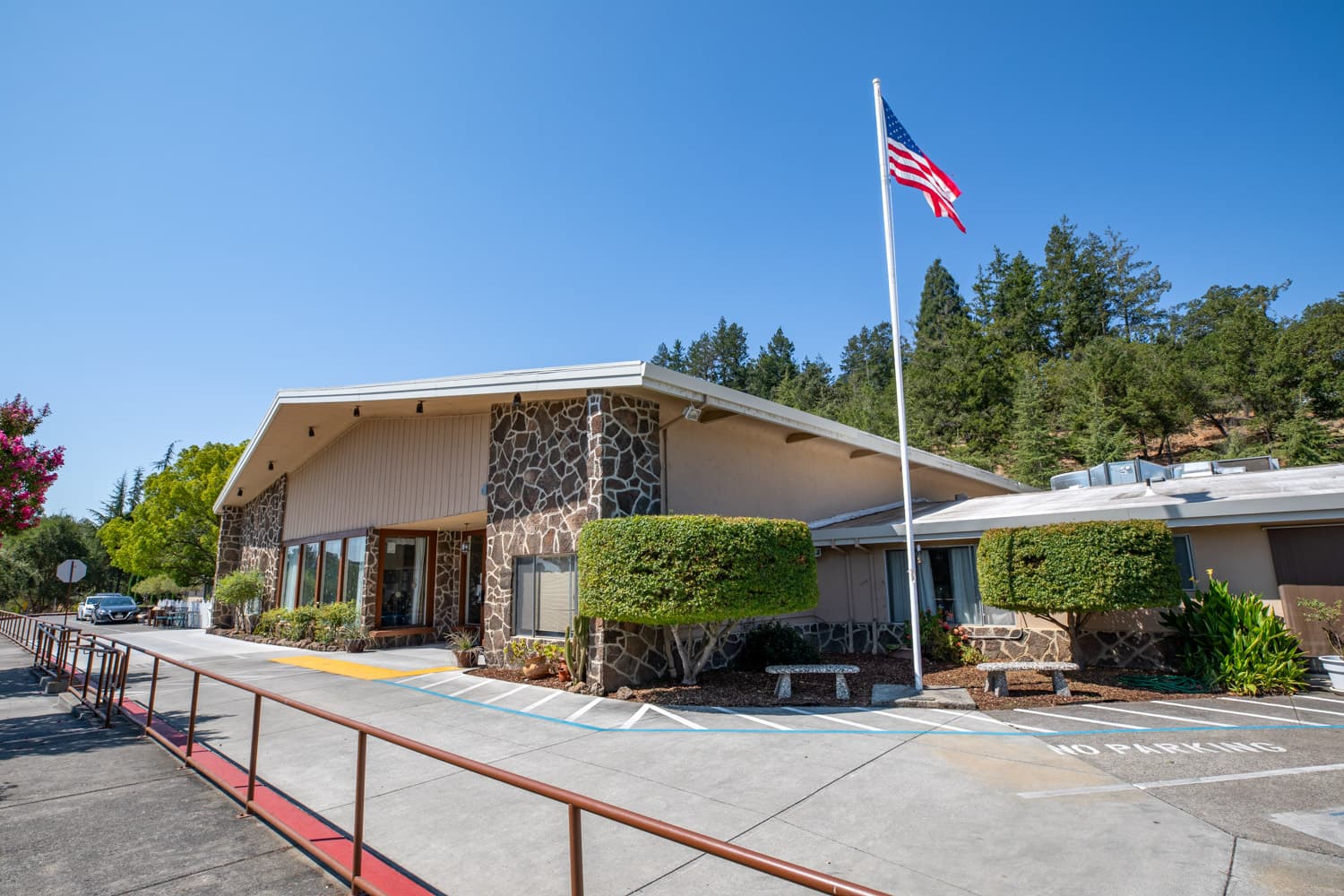 Cloverdale Healthcare Center