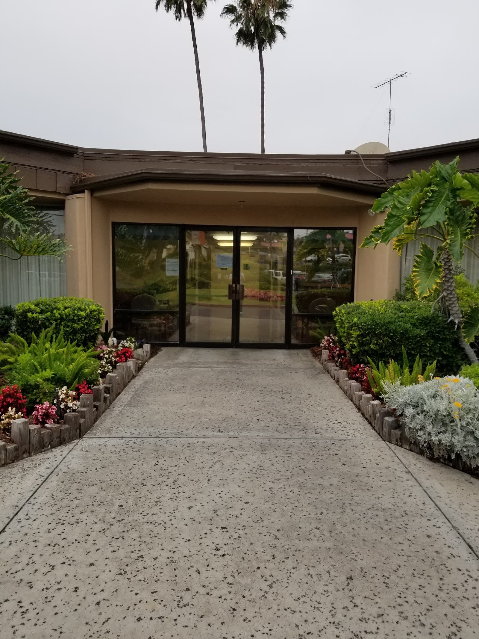 Country Manor La Mesa Healthcare Center