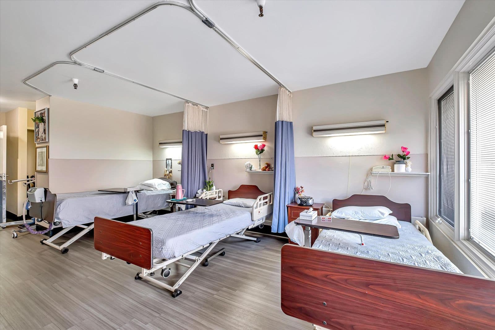 Manresa Healthcare Center — photo 1