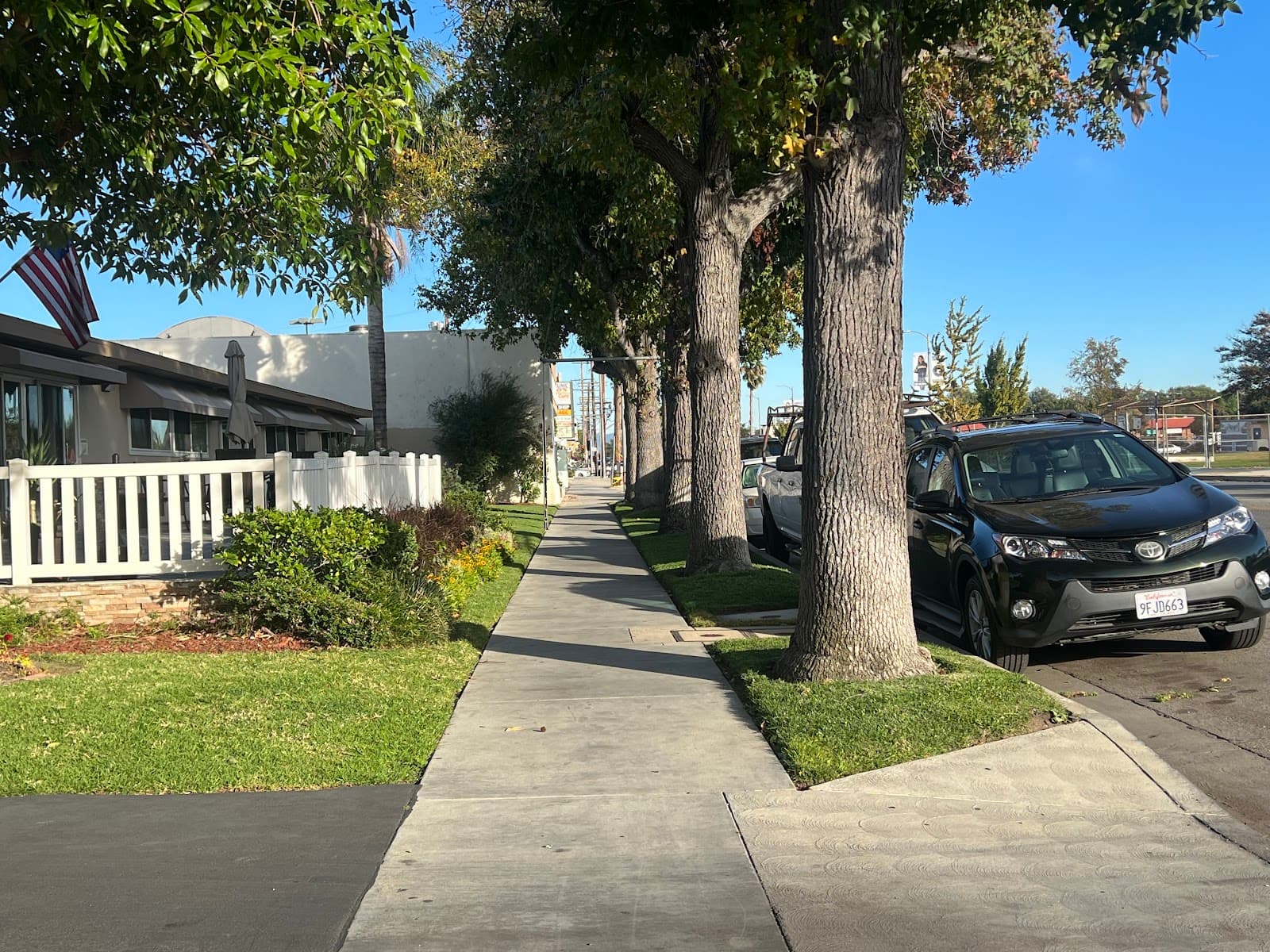 Lake Balboa Care Center — photo 1