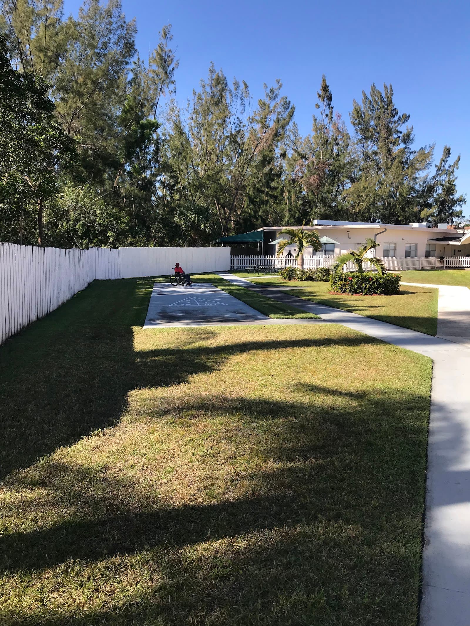 Pinecrest Center For Rehabilitation And Healing
