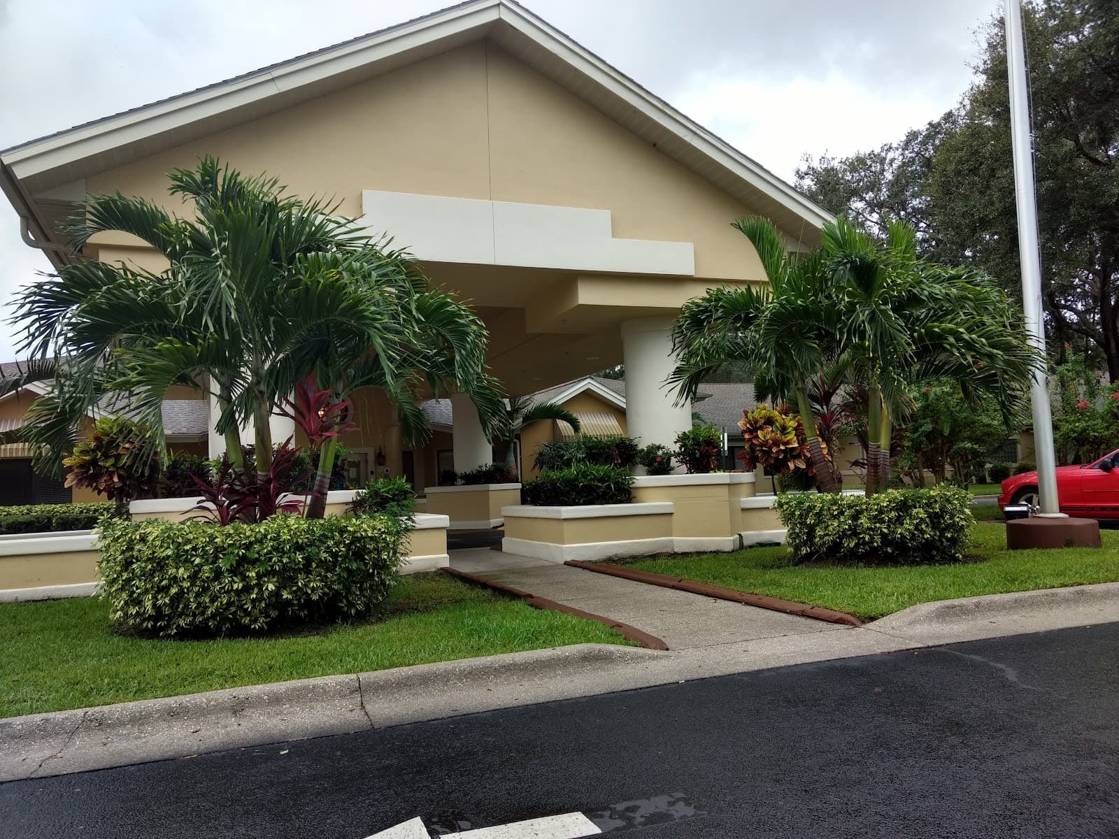 Royal Oaks Nursing And Rehab Center