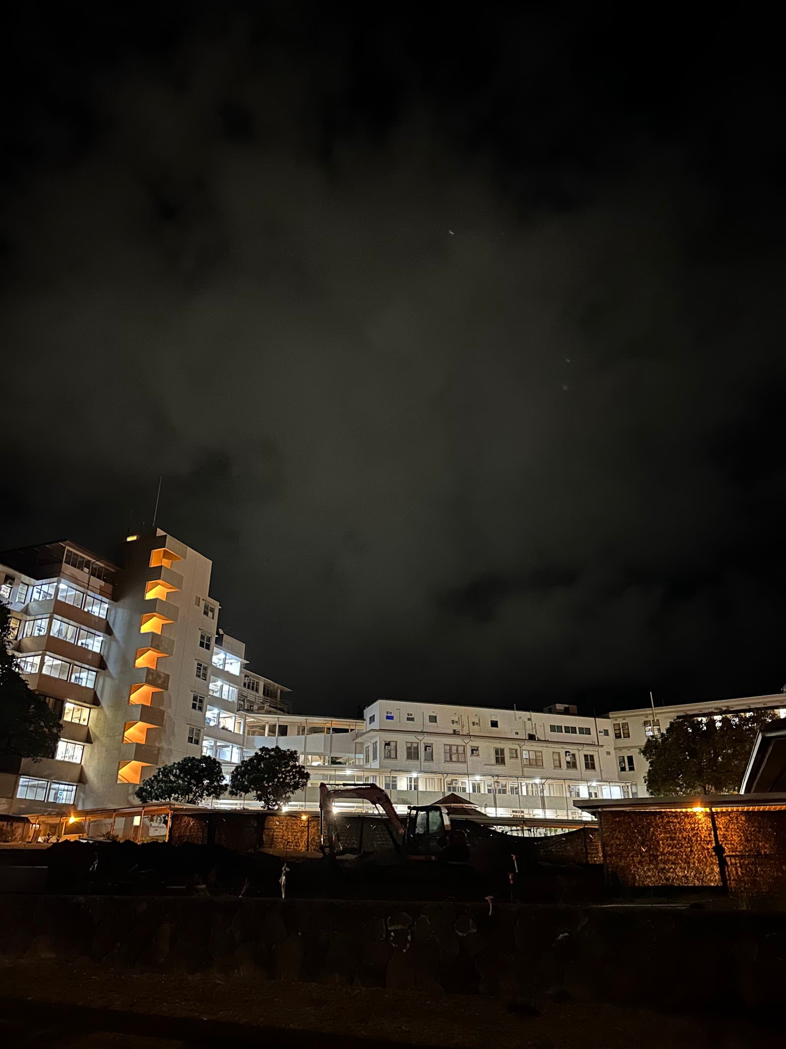 Lēʻahi Hospital