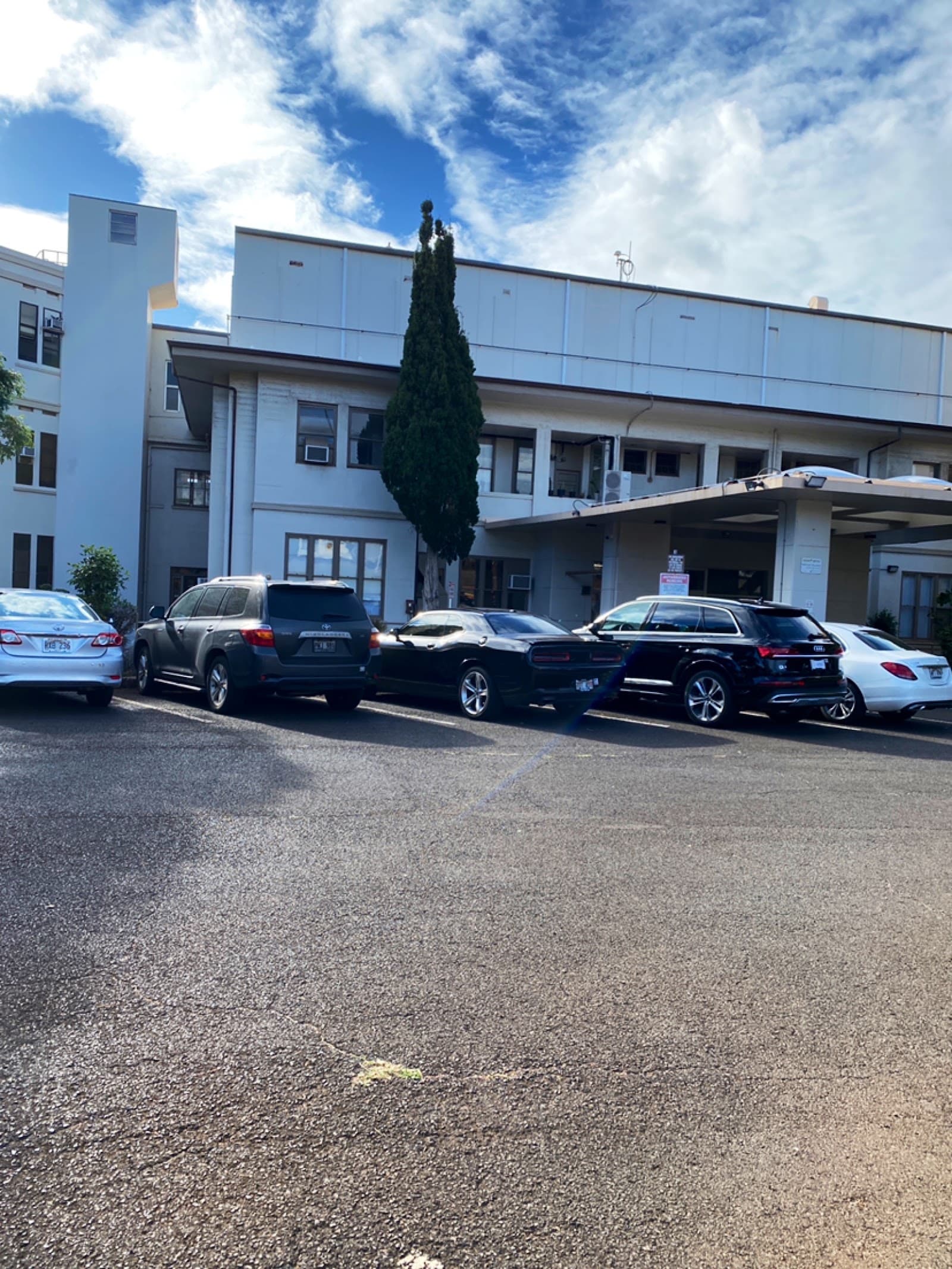 Lēʻahi Hospital
