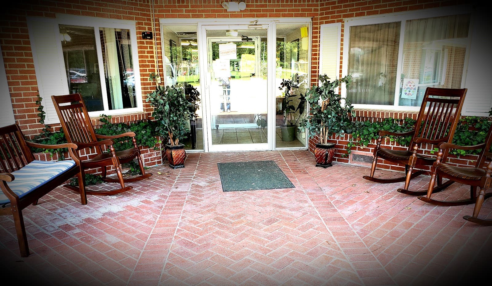 Advena Living Of Cherryvale
