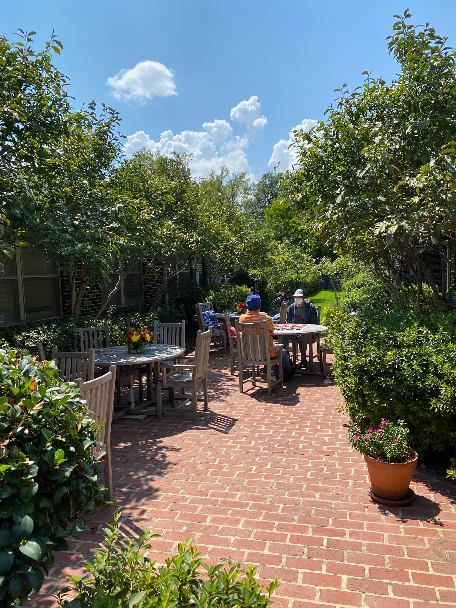 Magnolia Manor Nursing and Rehabilitation Center