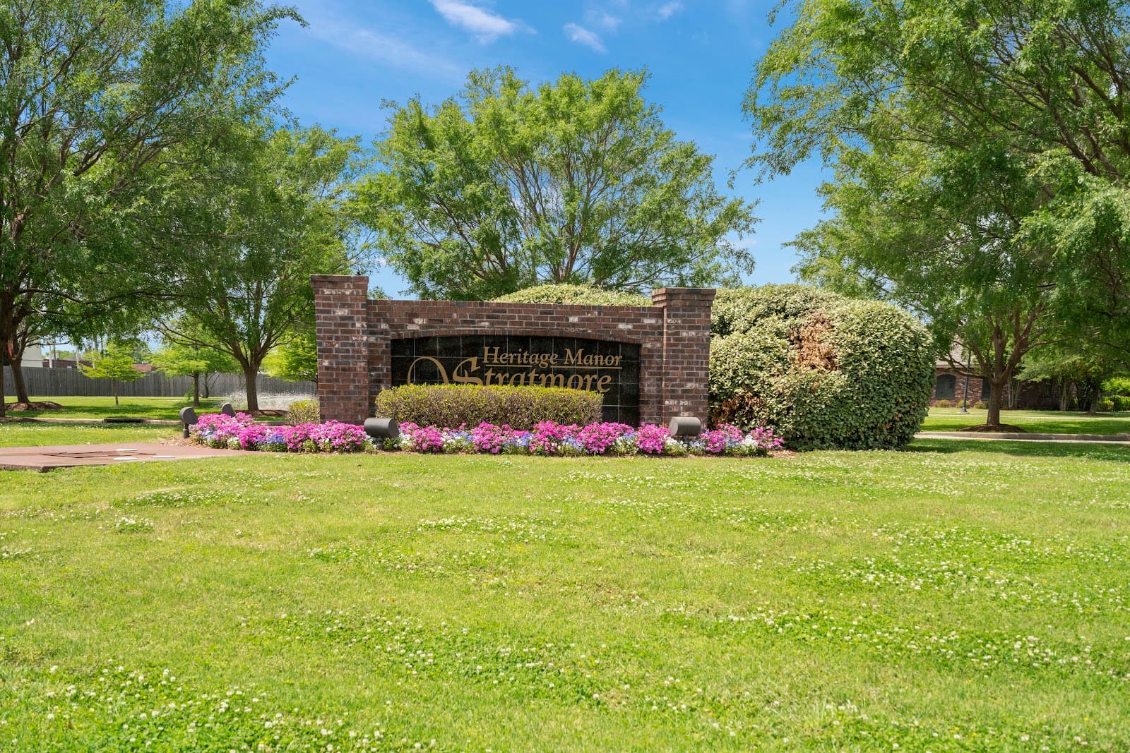 Heritage Manor Stratmore
