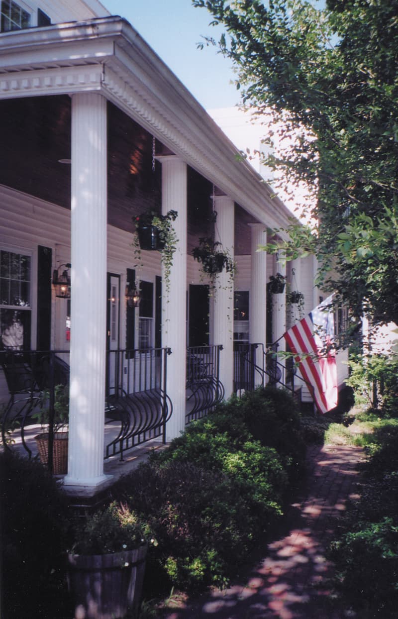 Thomas Upham House Rehabilitation & Skilled Nursing Center