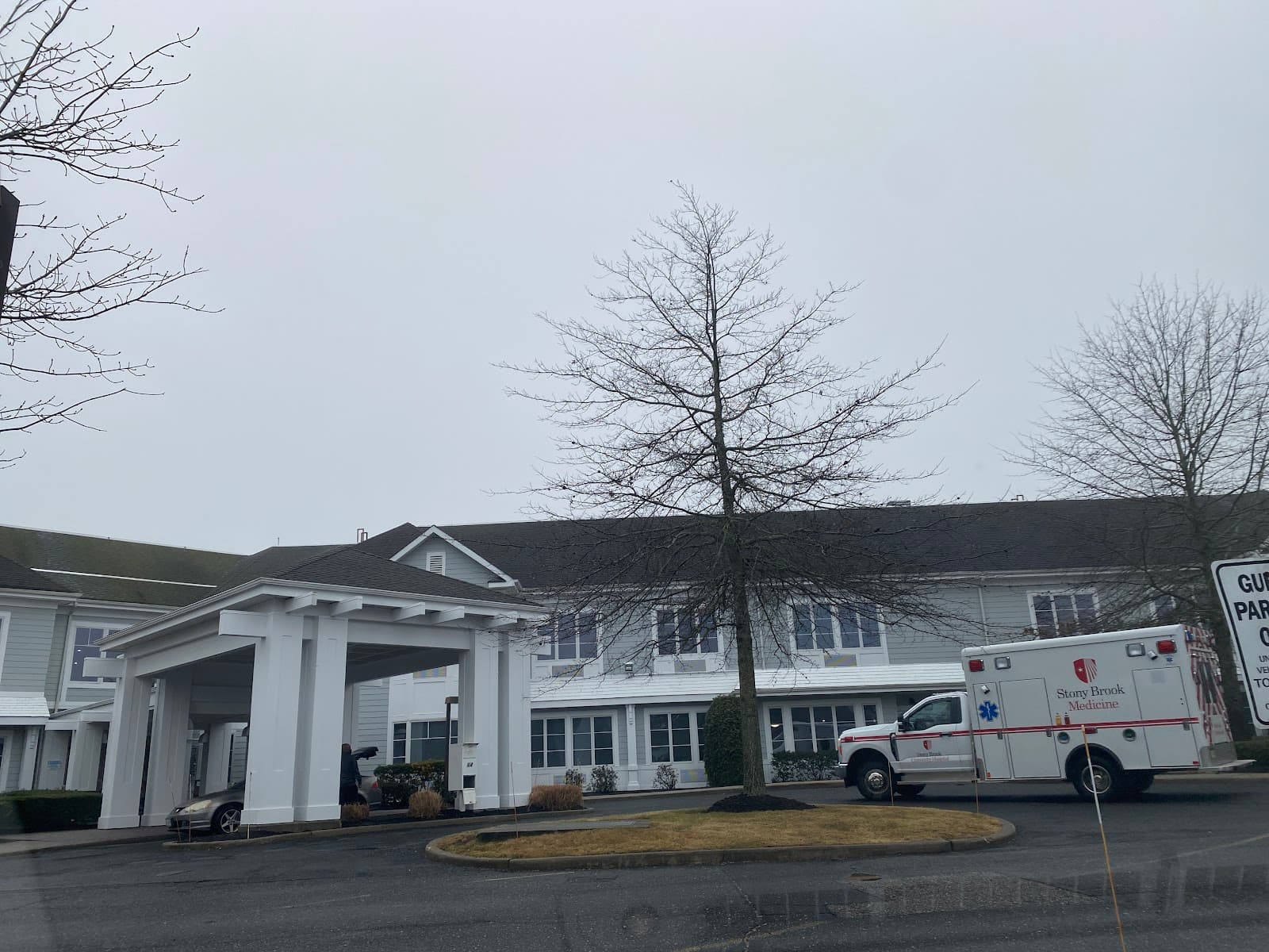 The Hamptons Center For Rehabilitation And Nursing