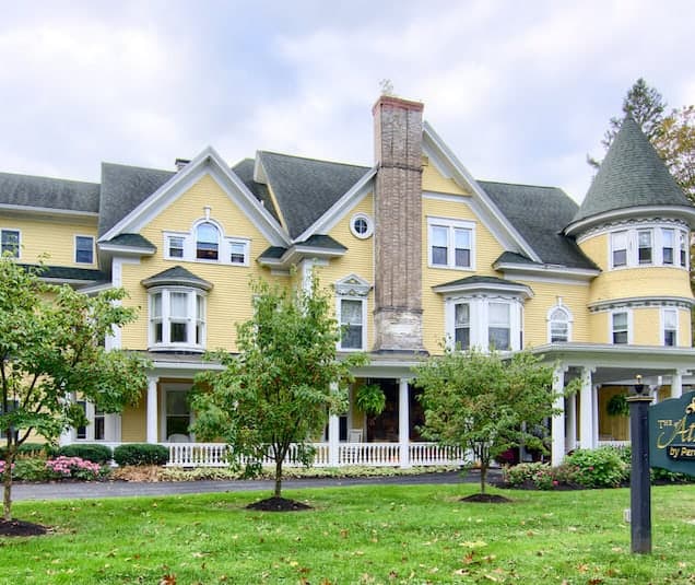 Peregrine Senior Living at The Athenaeum of Skaneateles | Assisted Living Syracuse NY
