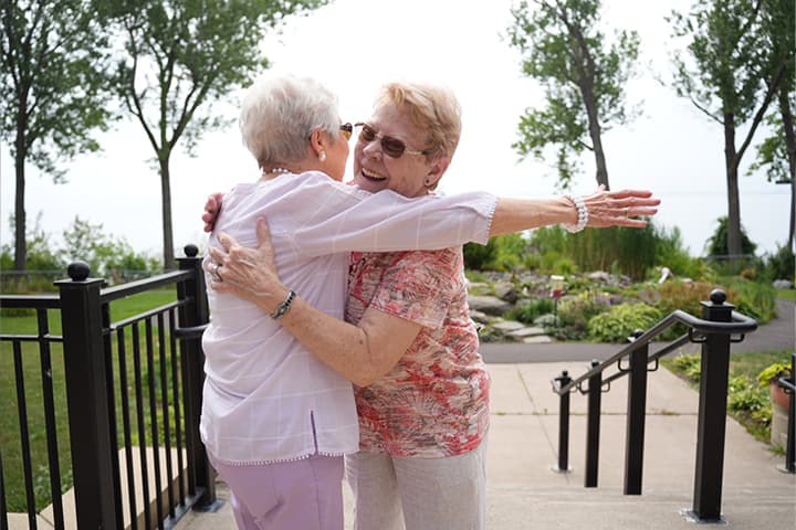 Ecumen Lakeshore - The Crest Senior Apartments