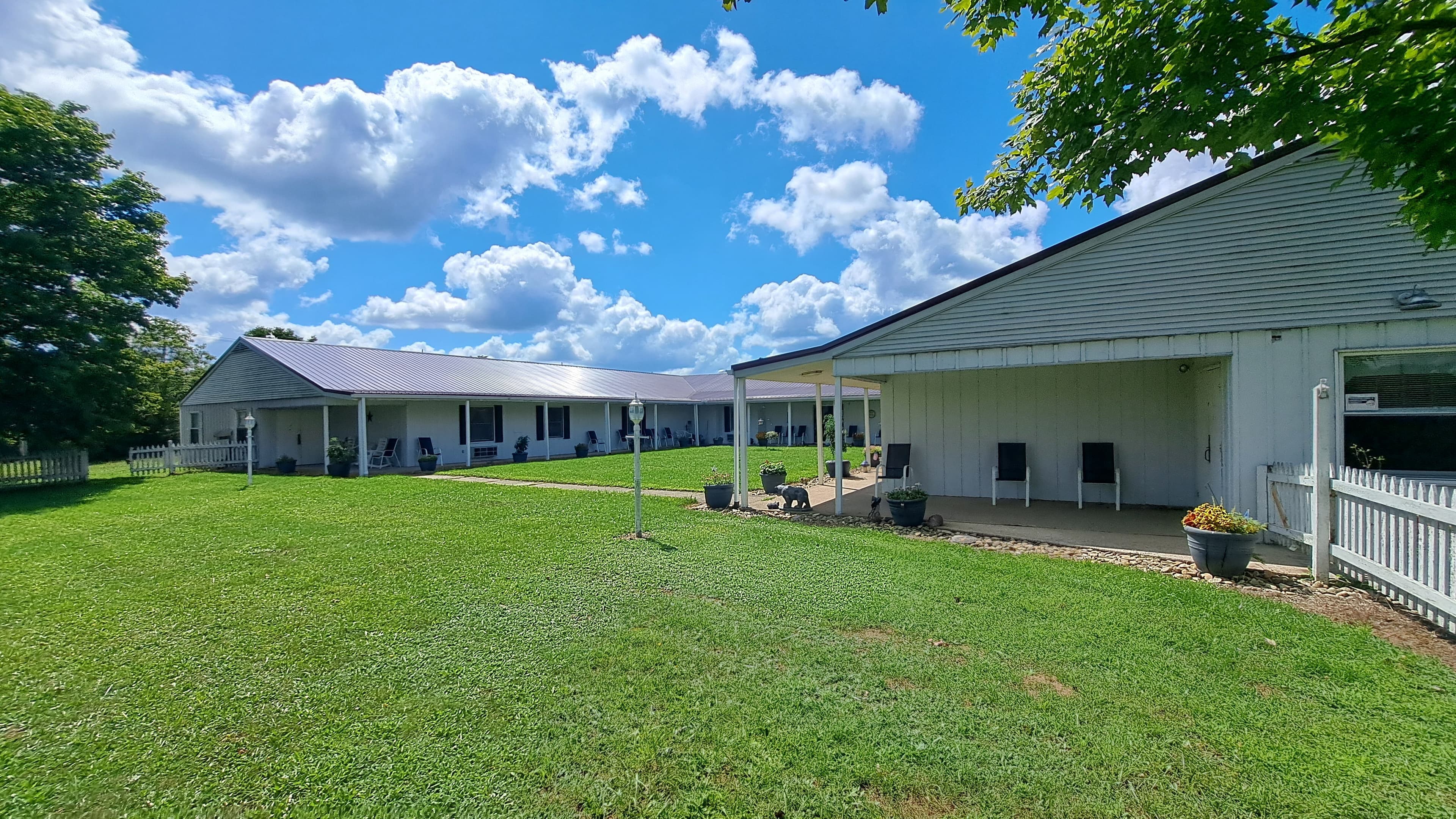 Grey's Colonial Acres Home