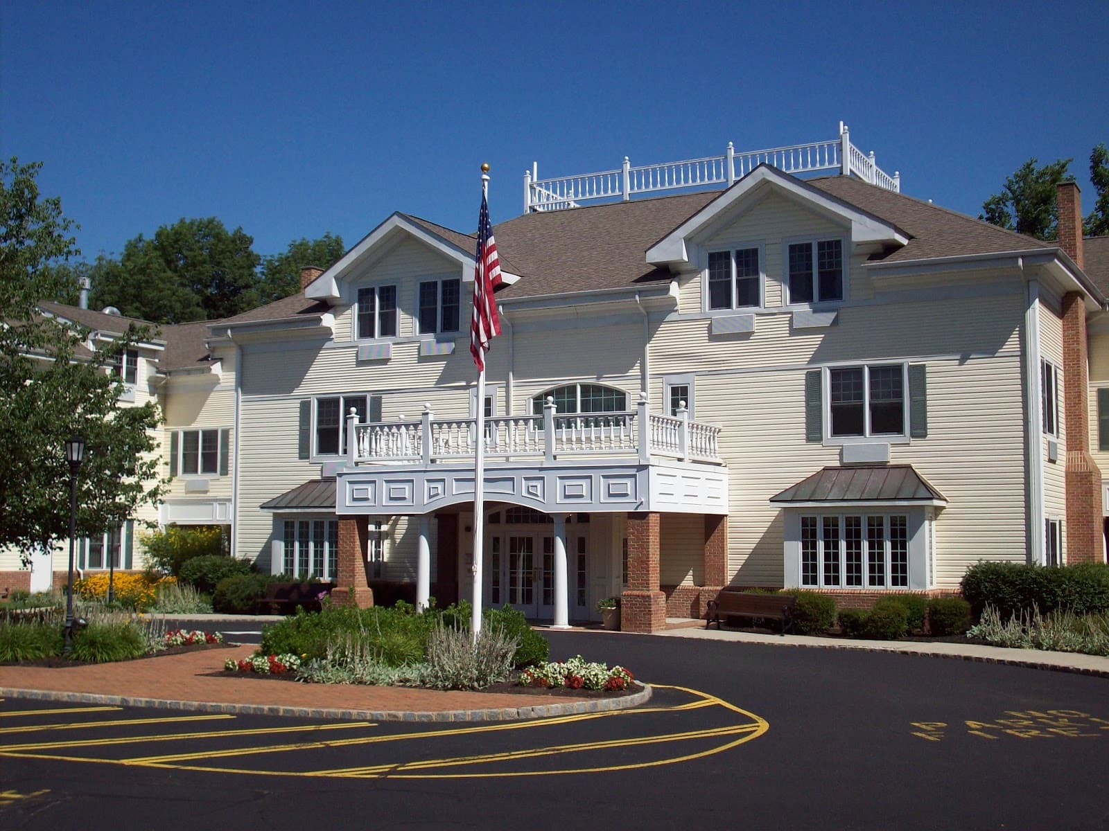 Mira Vie at Warren