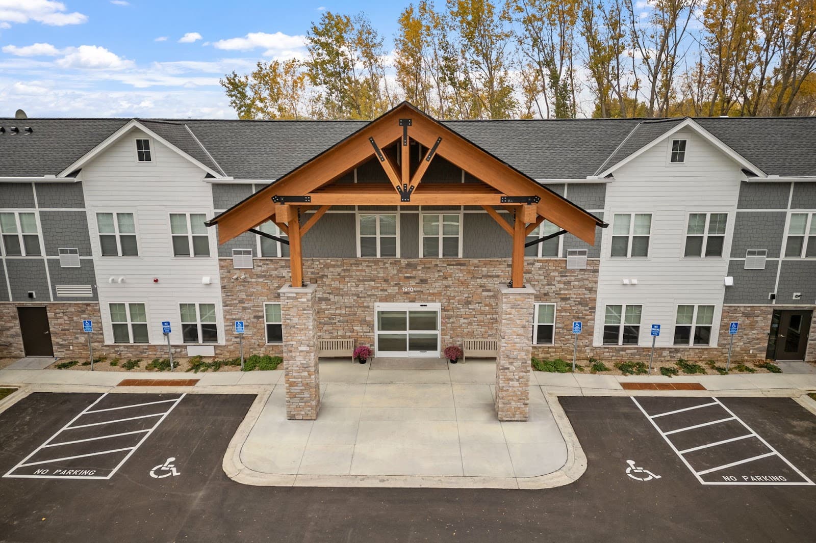 Caretta Senior Living - Maplewood