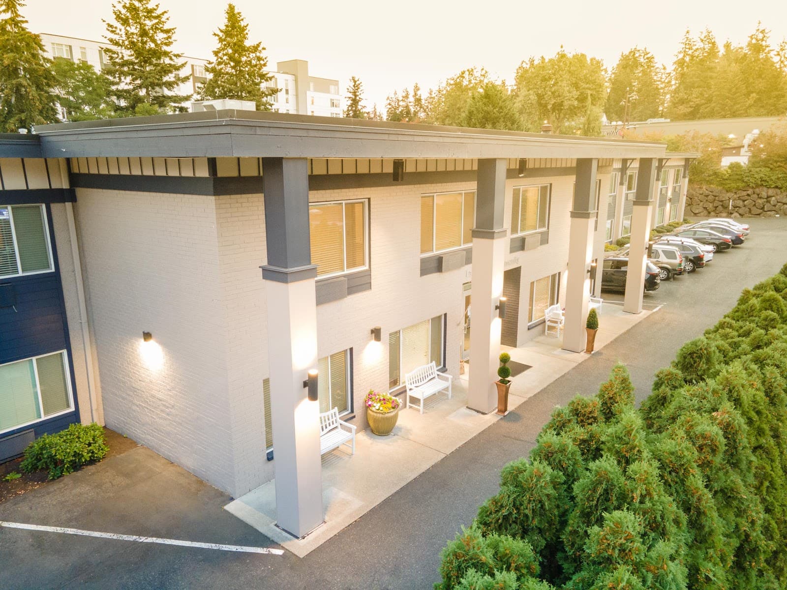 Laurel Cove Community- Assisted Living & Senior Care Community Shoreline
