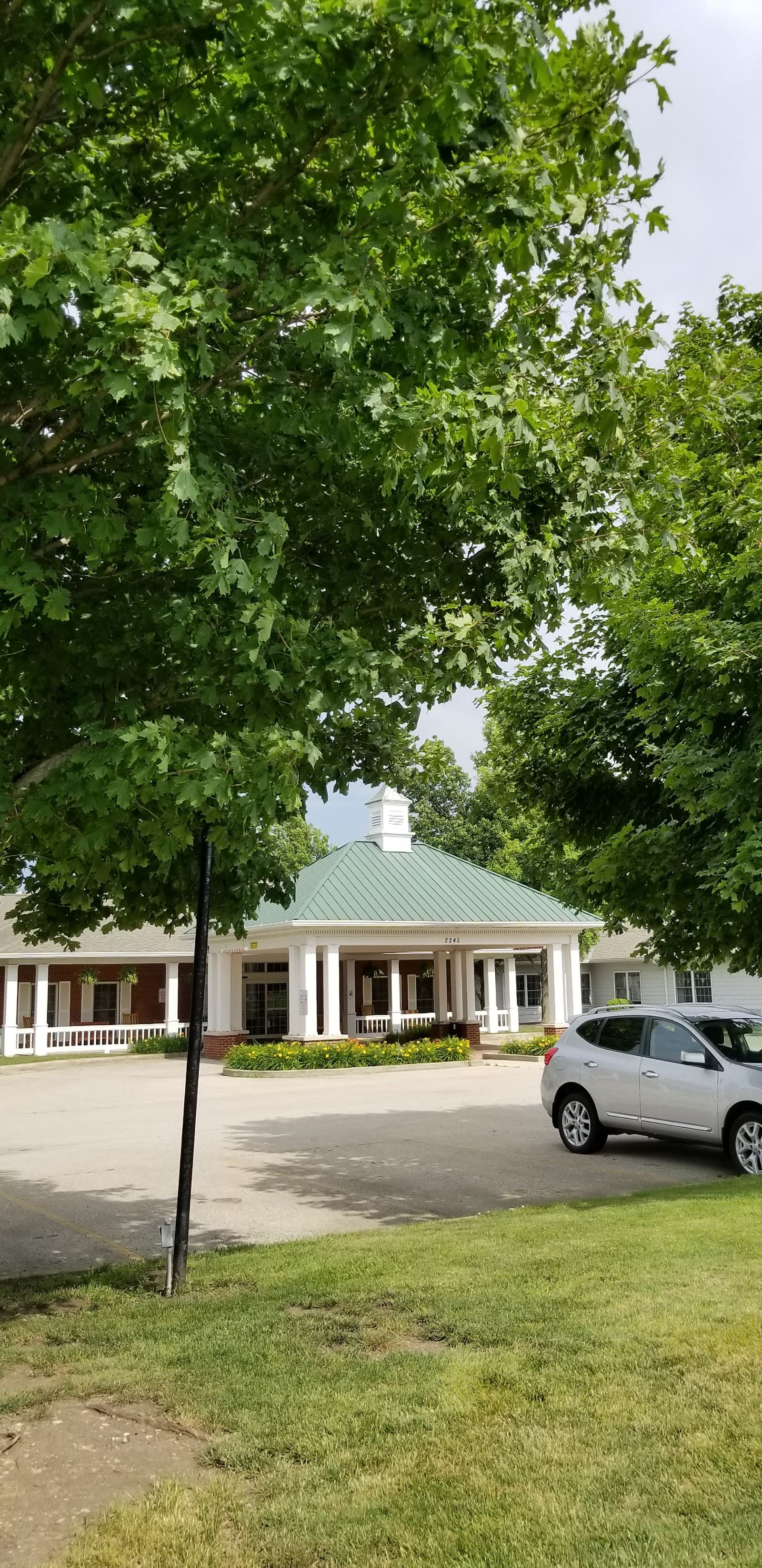 Hawthorne Inn
