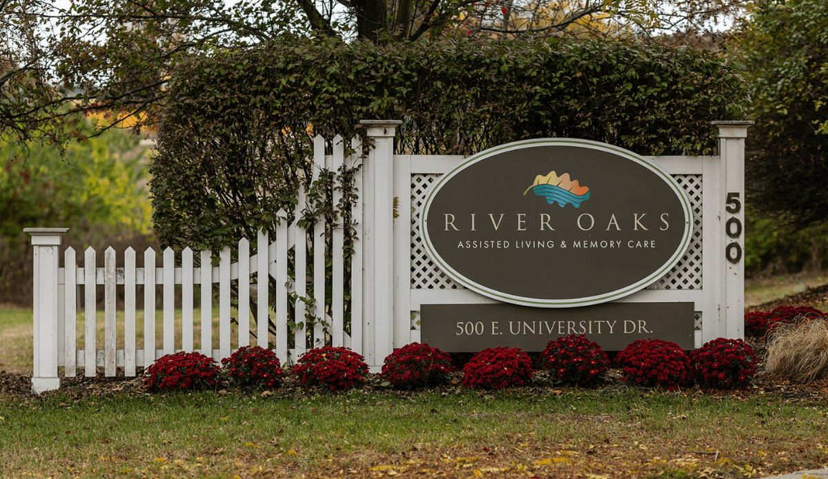 River Oaks Senior Living
