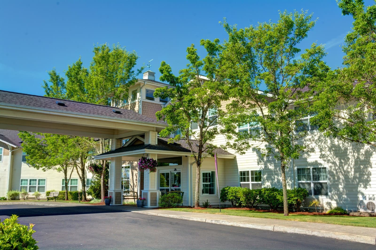 Vineyard Heights Assisted Living & Retirement Cottages