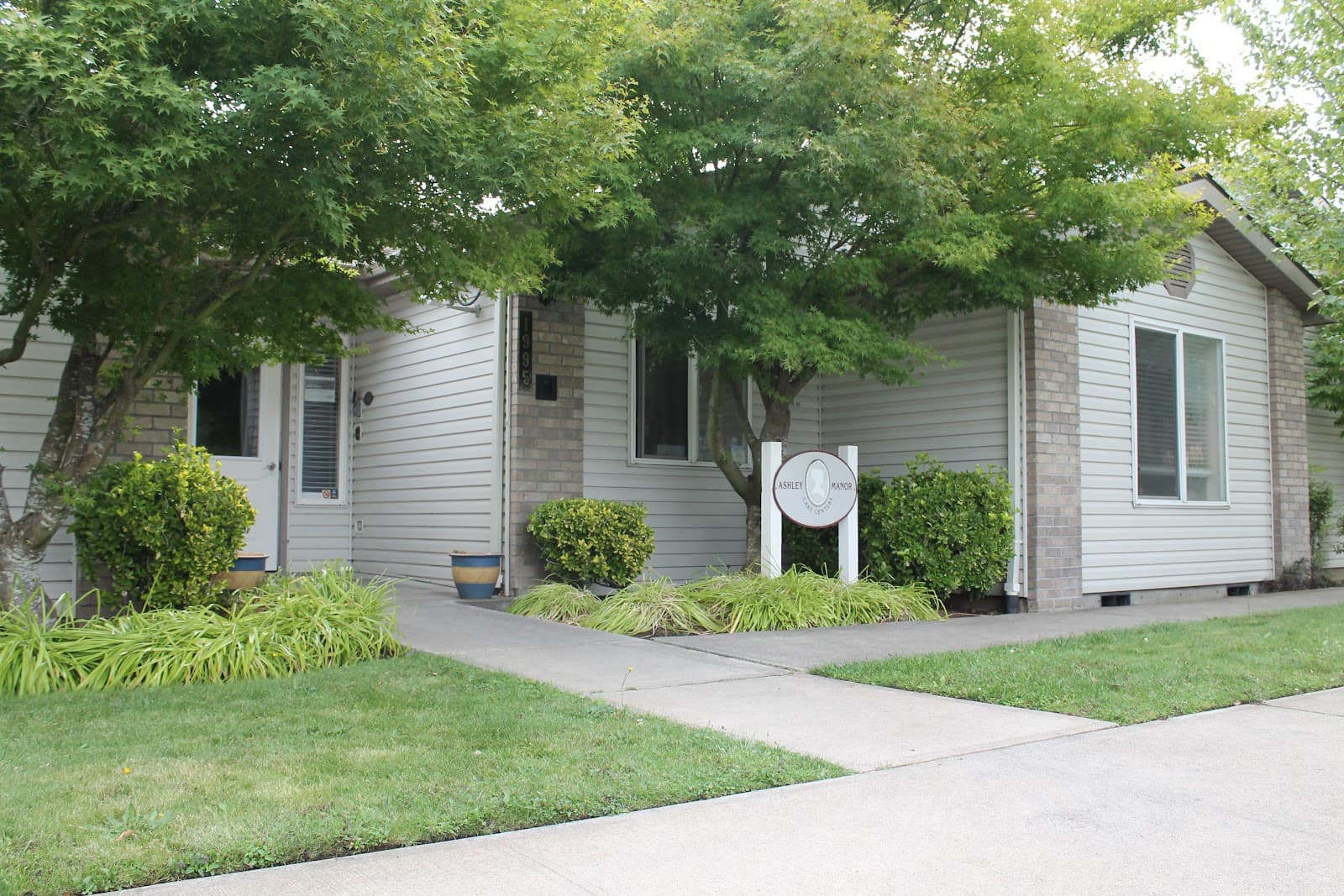 Pacific Living Centers of Hood River