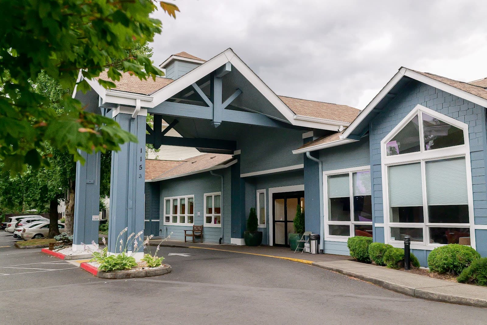 McLoughlin Place Senior Living
