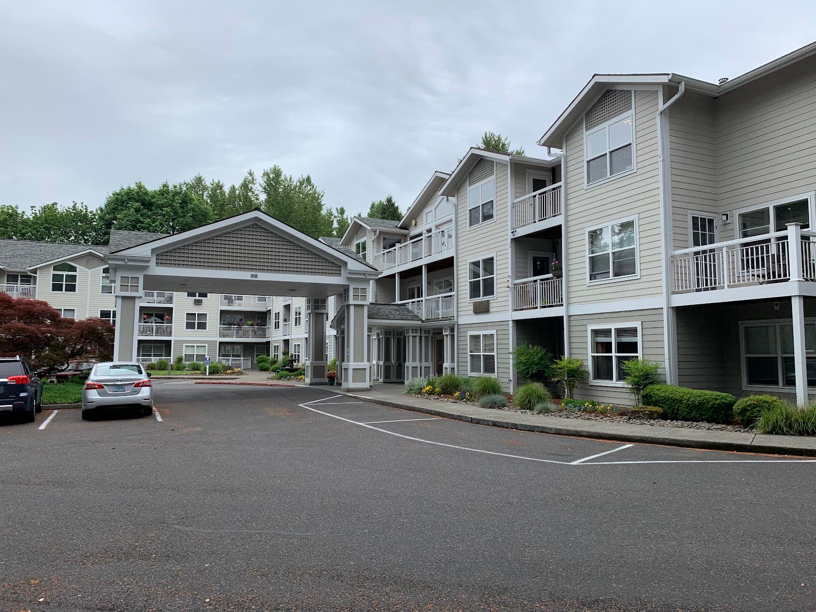Homewoods On the Willamette