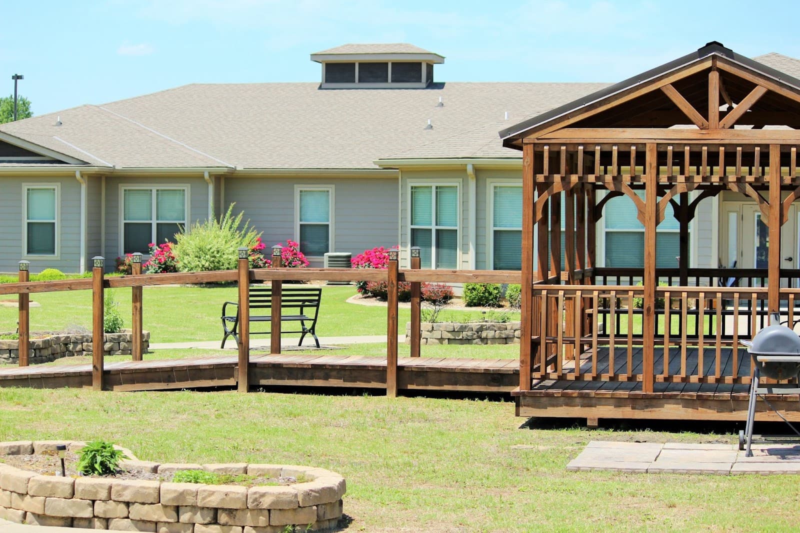 StoneBridge Senior Living - Russellville