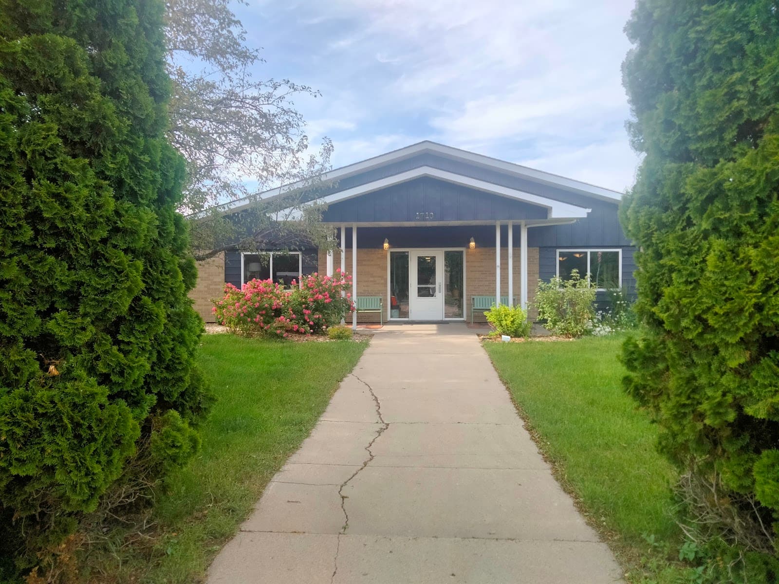 Moorhead Manor Inc